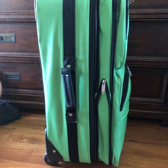 Leisure green rolling suitcase large - Picture 10 of 10